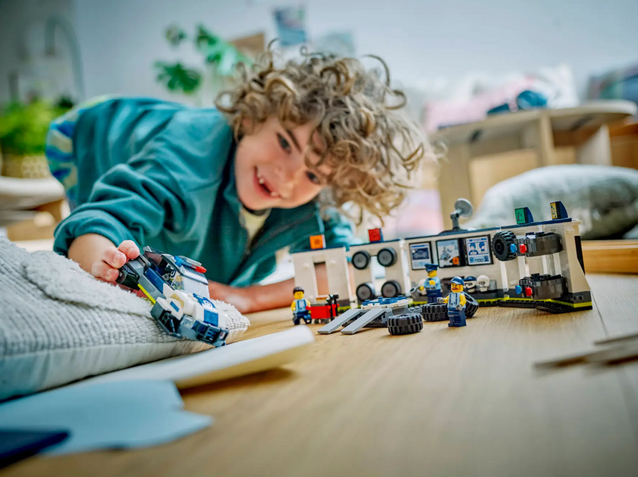 LEGO City Custom Police Car Garage 60457 LEGO City Custom Police Car Garage 60457