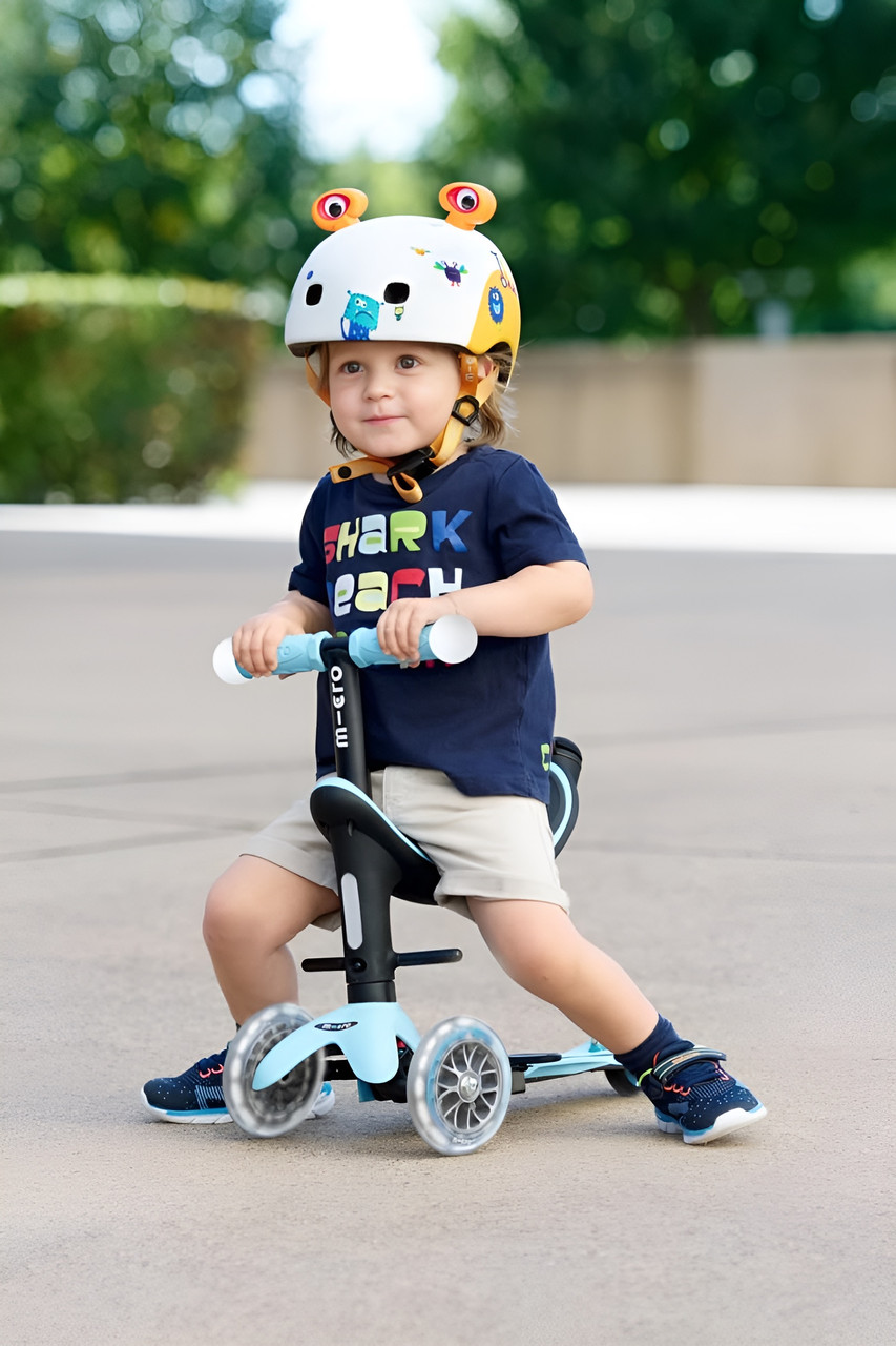 Micro Mini2Grow Deluxe Magic LED Scooter - Light Blue