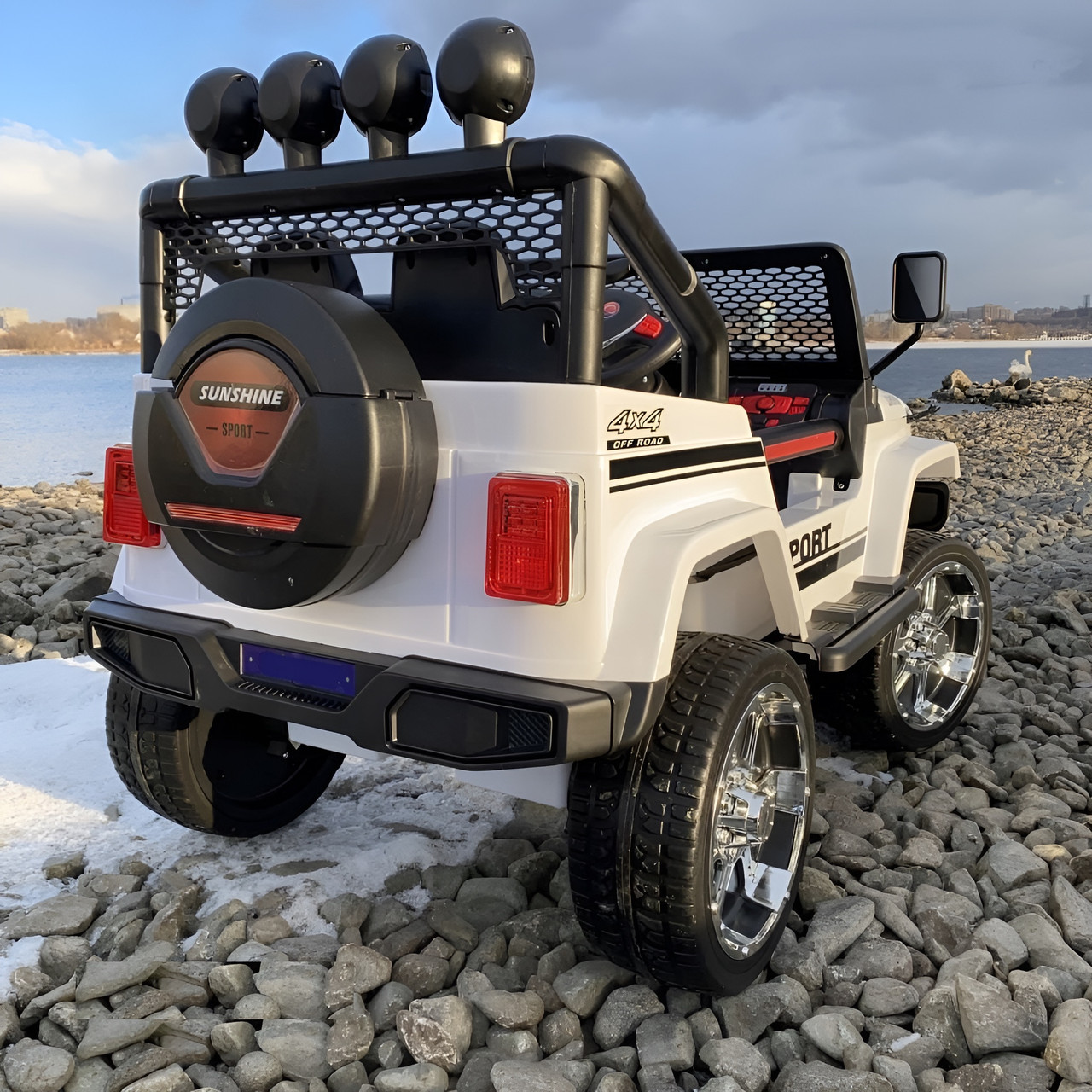 White Off-Road Electric Ride-On Jeep White Off-Road Electric Ride-On Jeep