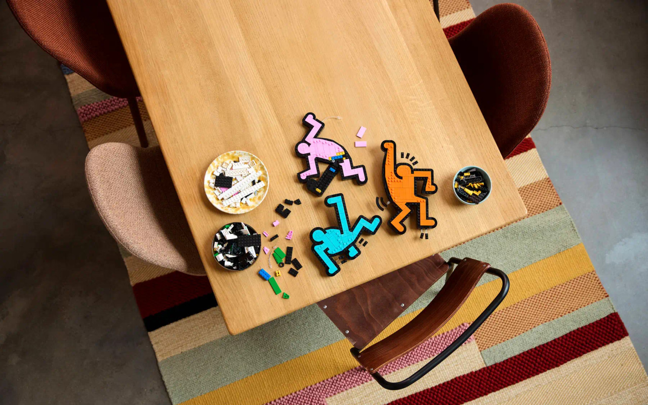 LEGO Art Keith Haring Dancing Figures 31216 LEGO Art Keith Haring Dancing Figures 31216