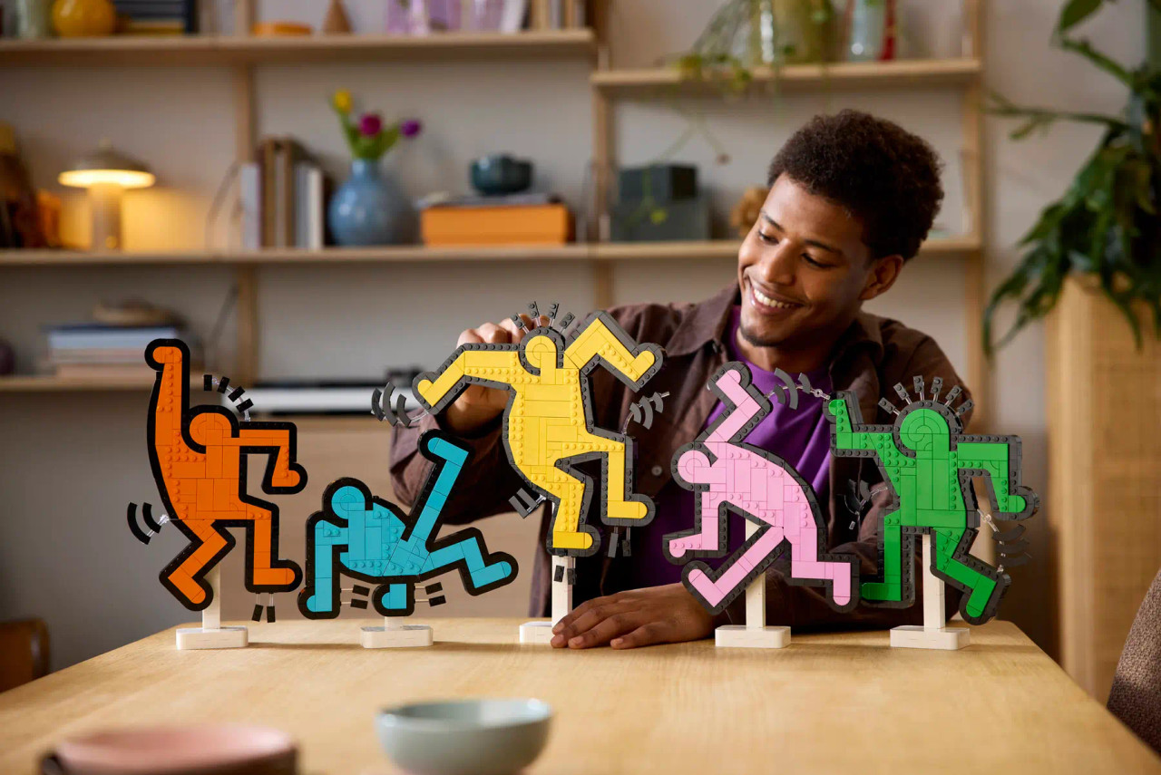 LEGO Art Keith Haring Dancing Figures 31216 LEGO Art Keith Haring Dancing Figures 31216