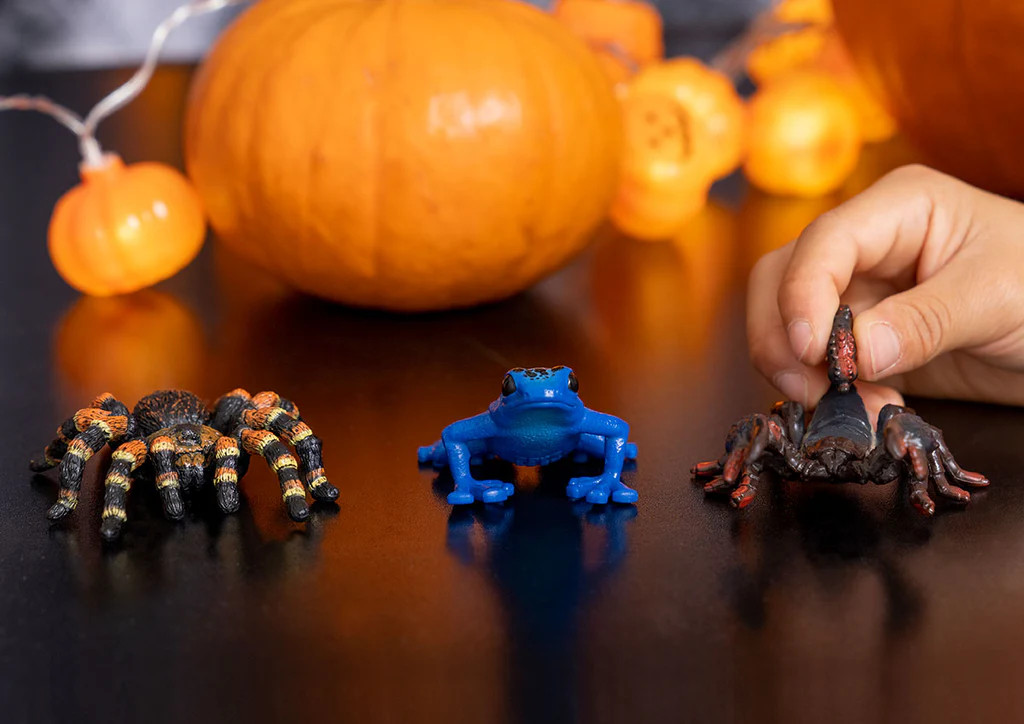 Schleich Wild Life Blue Poison Dart Frog