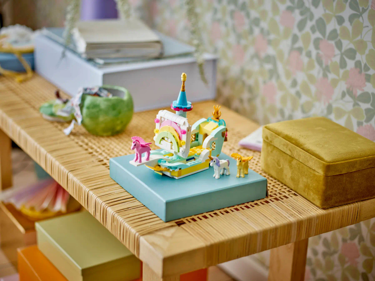 LEGO Creator 3-in-1 Unicorn Castle 31175