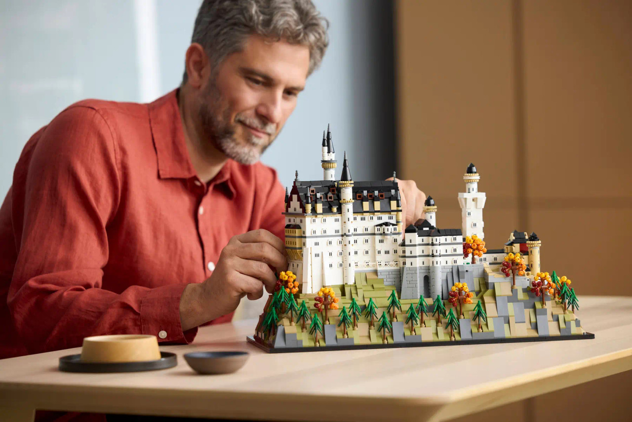 LEGO Architecture Neuschwanstein Castle 21063 LEGO Architecture Neuschwanstein Castle 21063