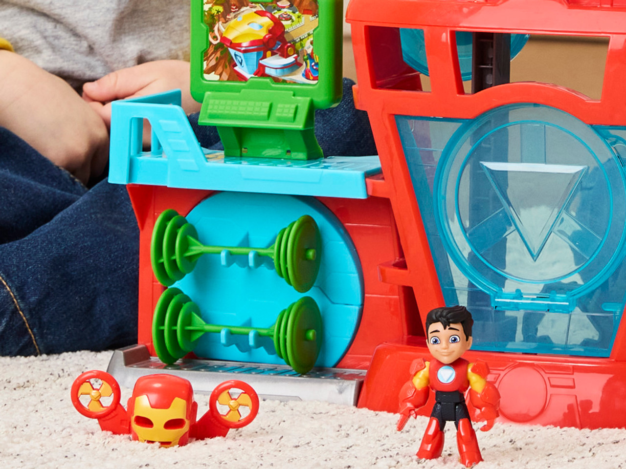 Marvel Iron Man and his Awesome Friends Iron Quarters Playset