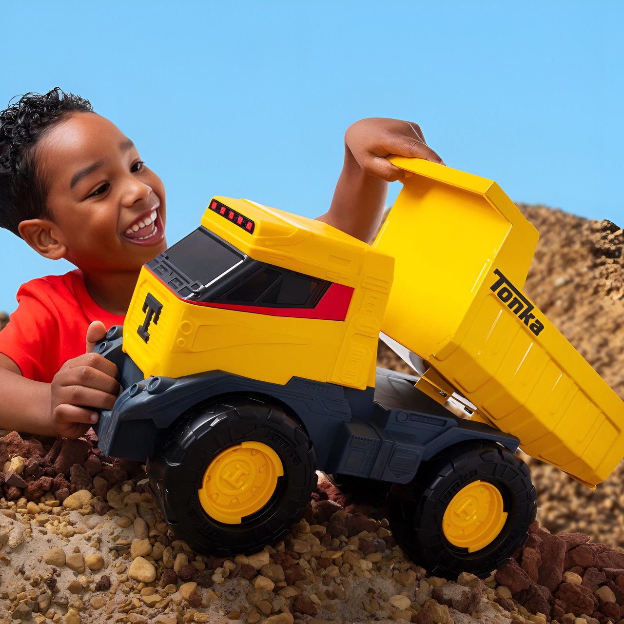 Tonka - Futuristic Steel Mighty Dump 1:16