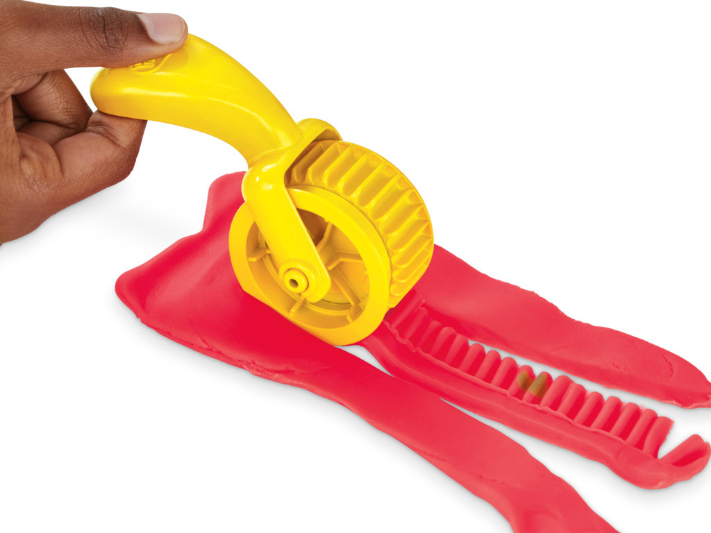 Play-Doh Barbie Florals and Fringe Doll Set