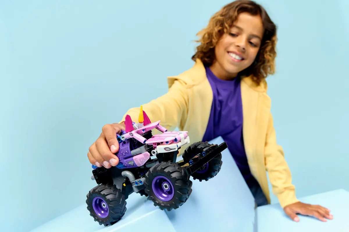 LEGO Technic Monster Jam Sparkle Smash Pull-Back 42220