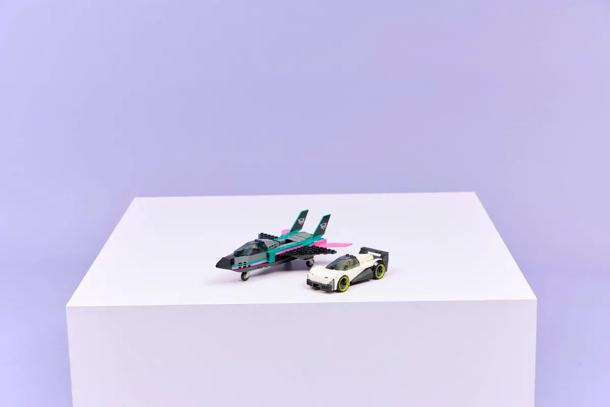 LEGO City Jet vs. Car 60489