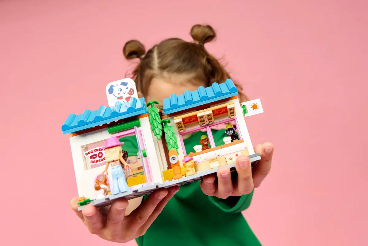 LEGO Friends Dog Treats Bakery 42677