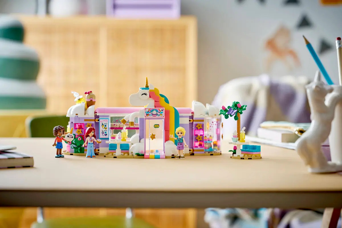 LEGO Friends Unicorn Dream Café 42684