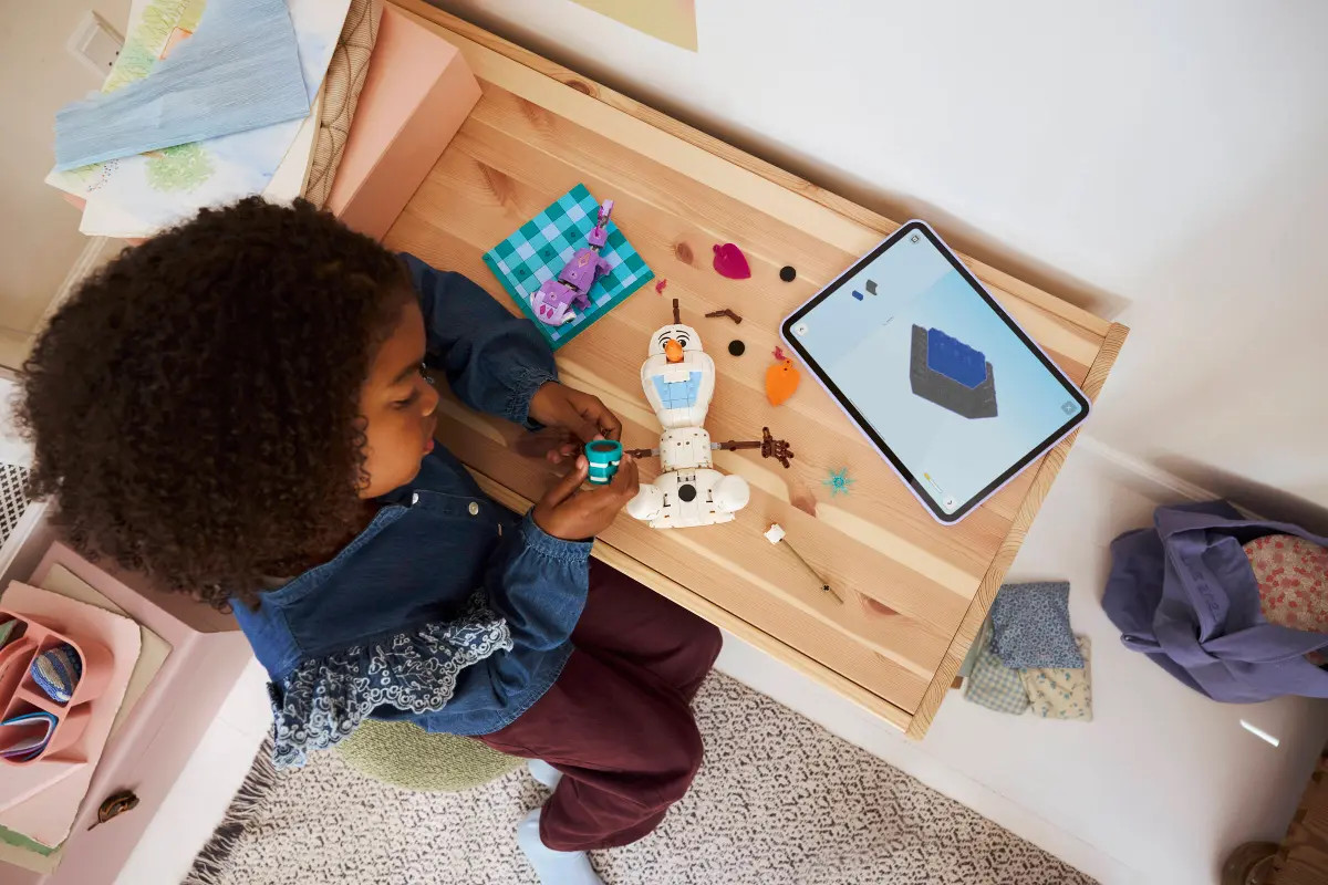 LEGO Disney Olaf and Bruni's Picnic Fun 43287