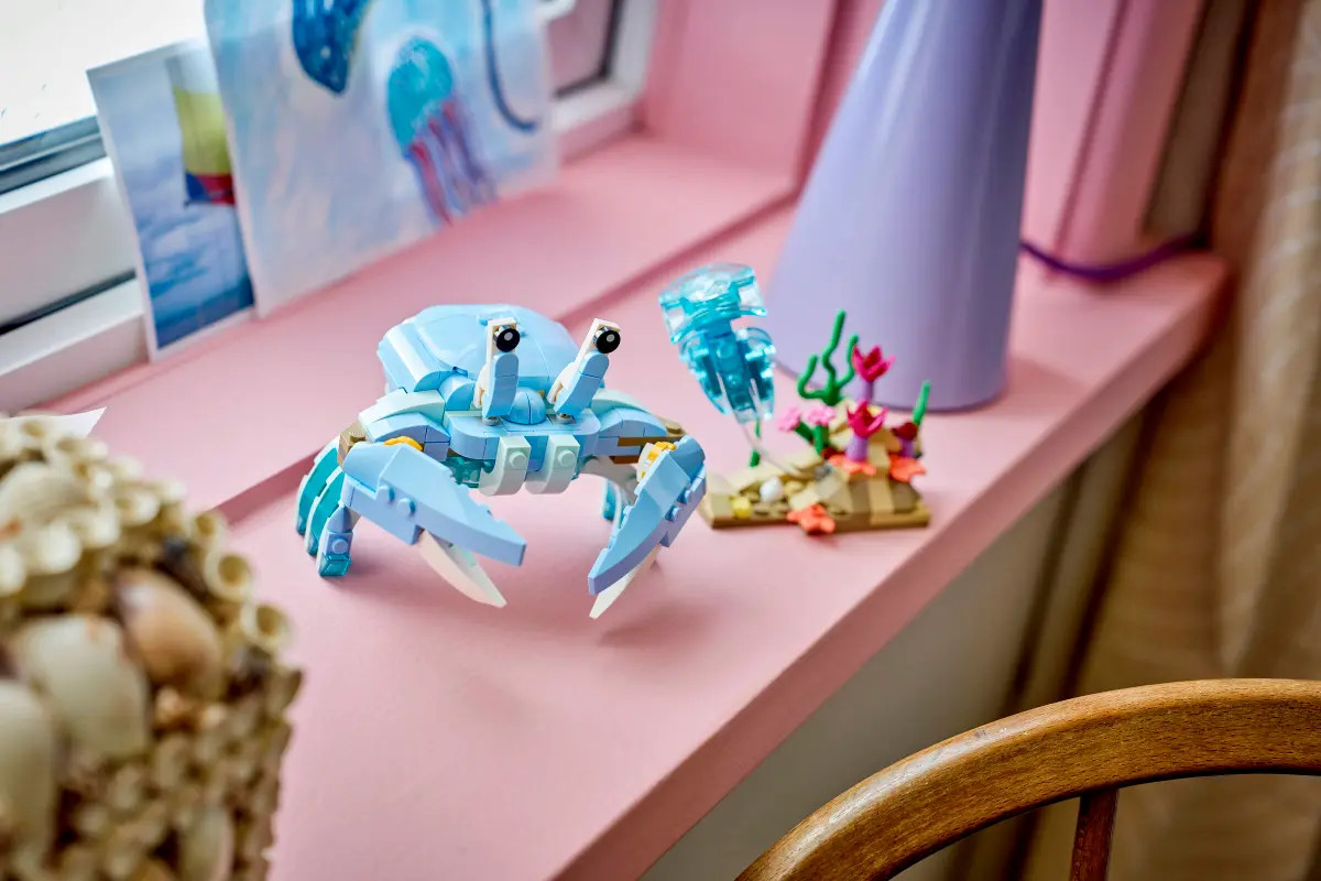 LEGO Creator 3-in-1 Sea Animals: Beautiful Dolphins 31385