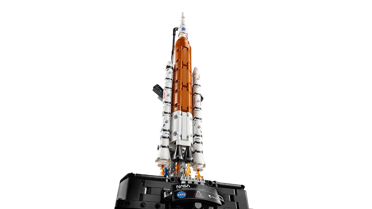 LEGO Technic NASA Artemis Space Launch System Rocket 42221