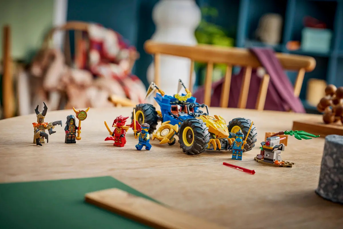 LEGO NInjago Jay's Transforming Car 71856