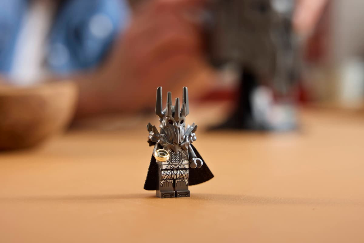LEGO Icons The Lord of the Rings: Sauron's Helmet 11373