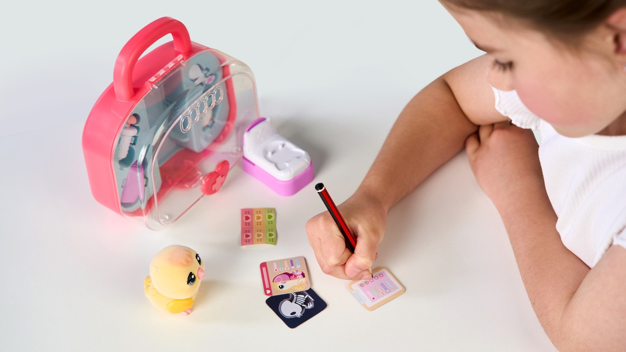 Little Live Pets Ouchies Vet Kit S2