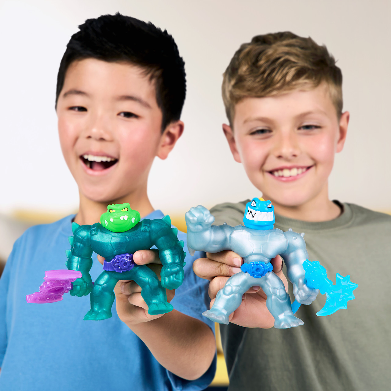 Heroes of Goo Jit Zu Meteor Mania Pack Tyro Vs Battle Rock Jaw