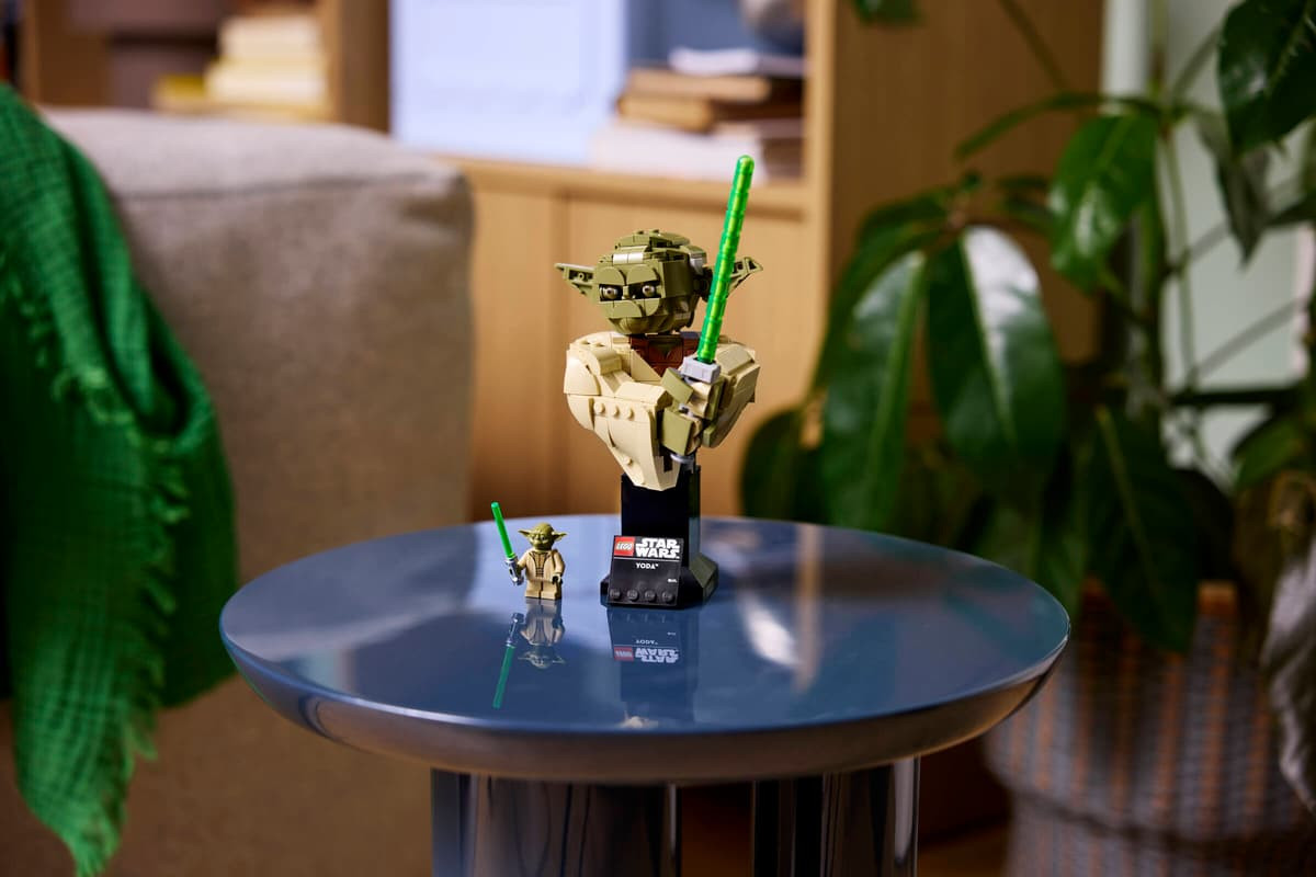 LEGO Star Wars Yoda Bust 75438