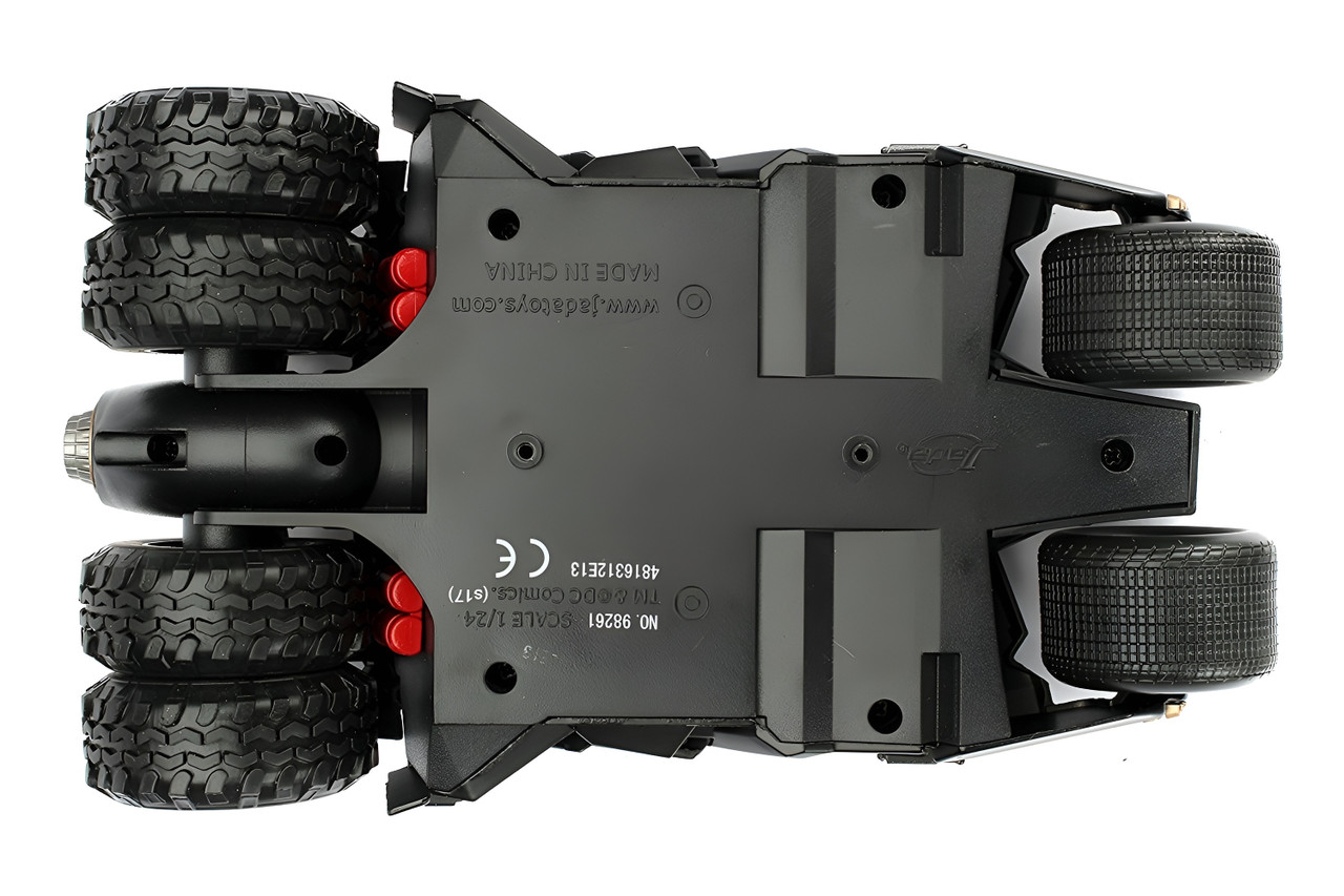 Batman Begins - Batmobile 2005 1:24 with Batman