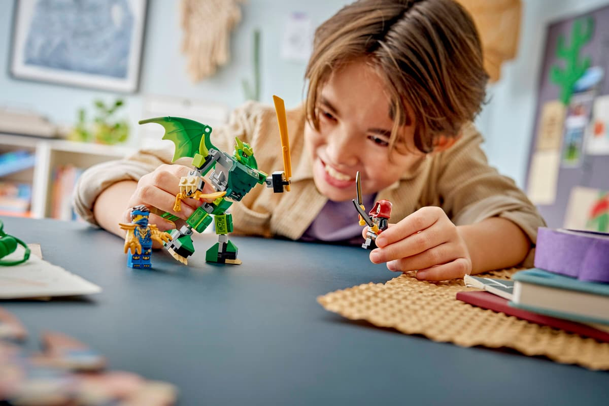 LEGO Ninjago Lloyd's Dragon Mech Battle Pack 71862