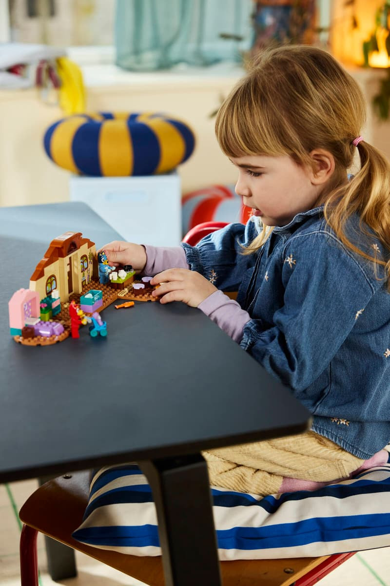 LEGO Bluey School with Rusty and Bluey 11221