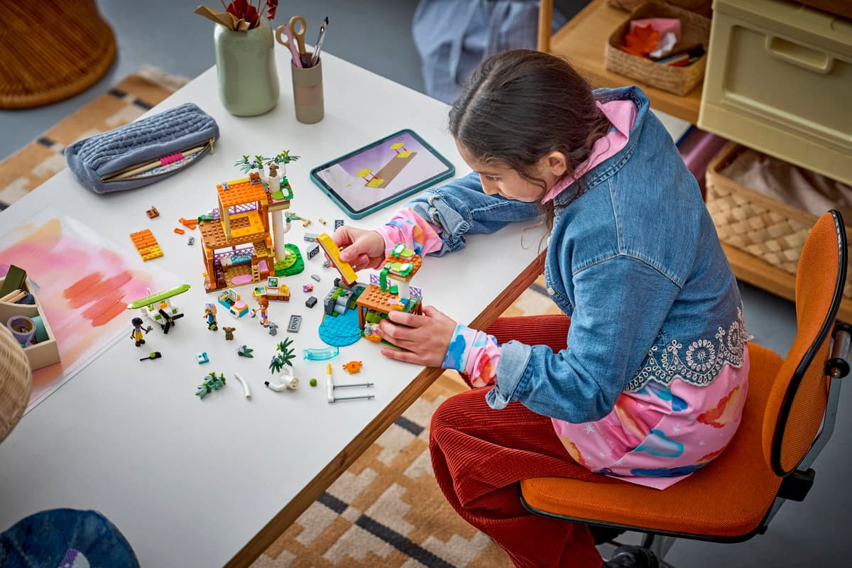 LEGO Friends Koala Habitat & Care Centre 42701