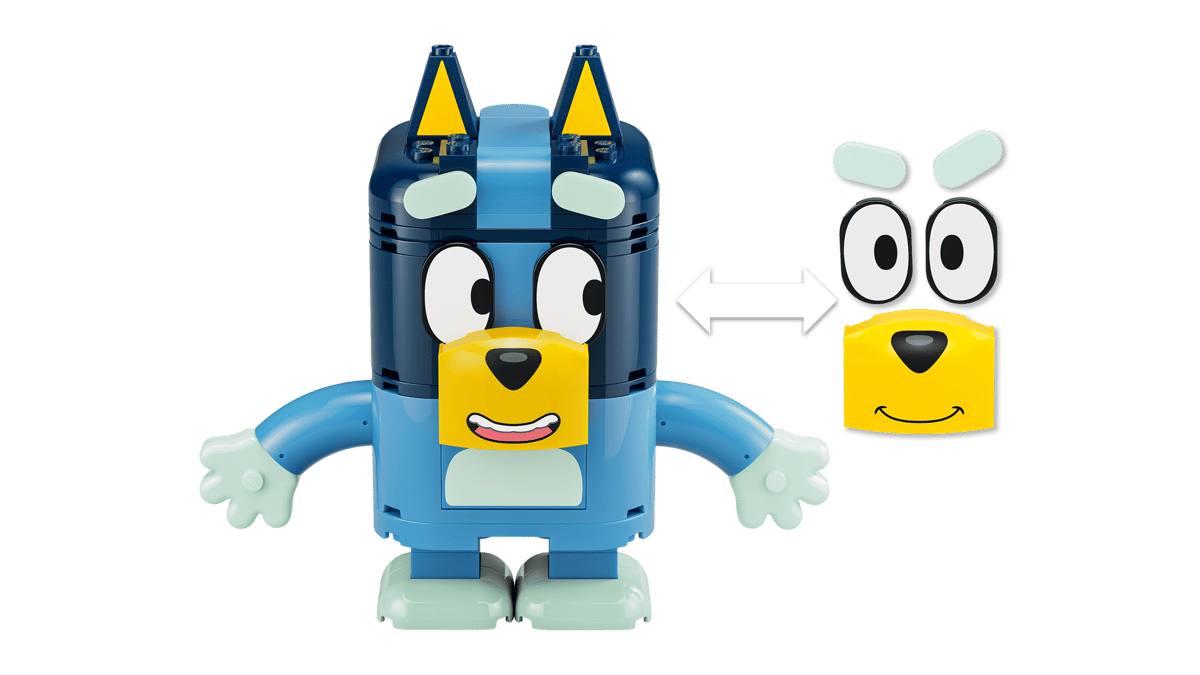 LEGO Bluey Brick-Built Bluey Family 11217