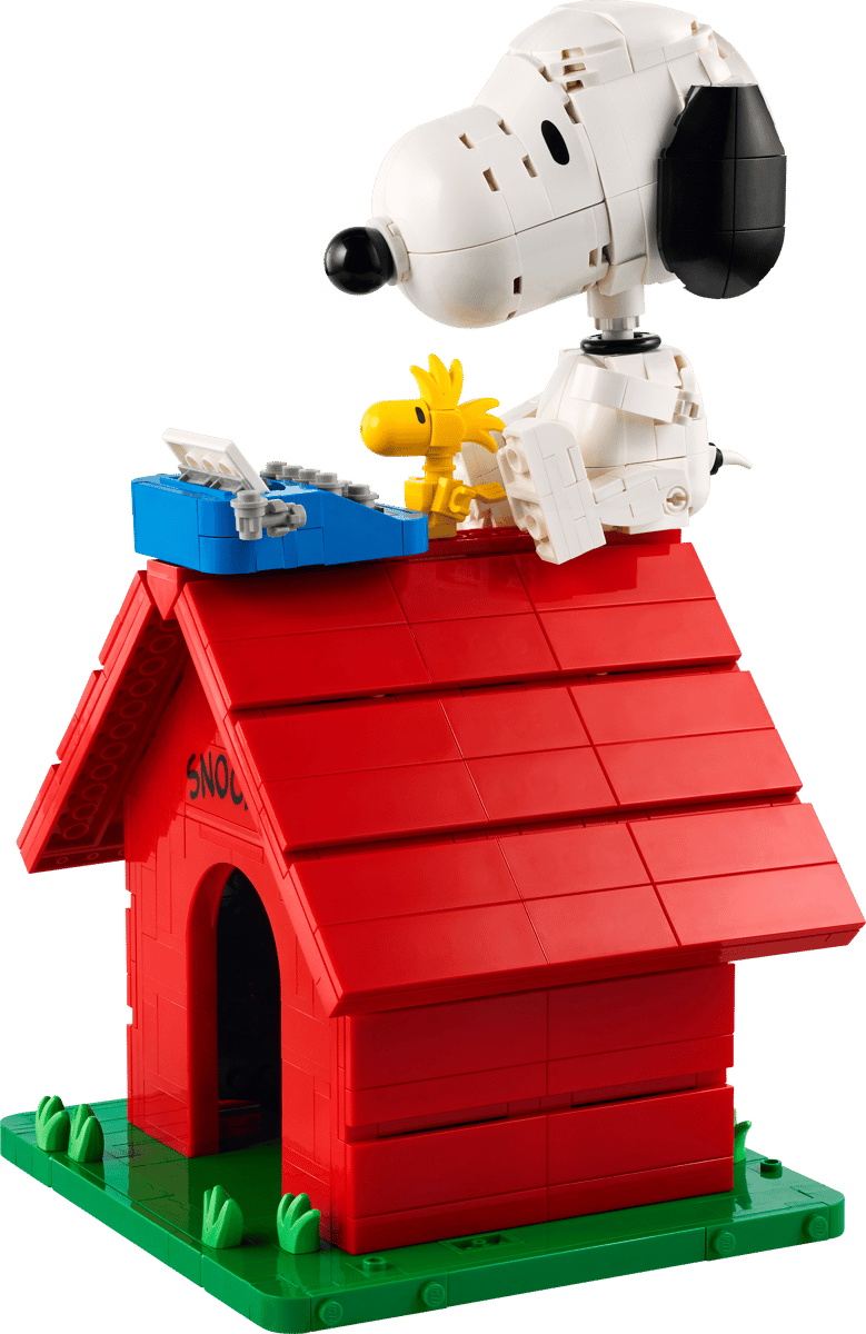 LEGO Ideas Peanuts: Snoopy's Doghouse 21368