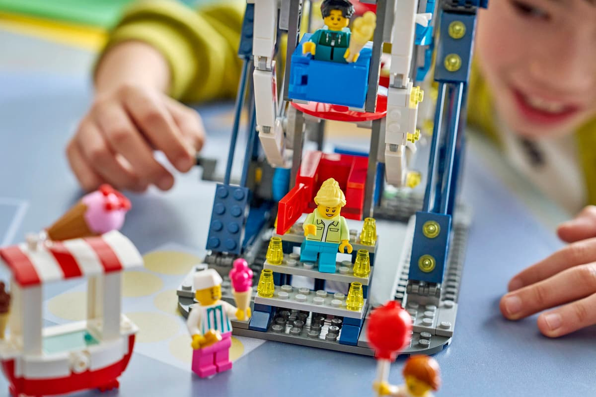 LEGO Creator 3-in-1 Iconic Ferris Wheel 31389