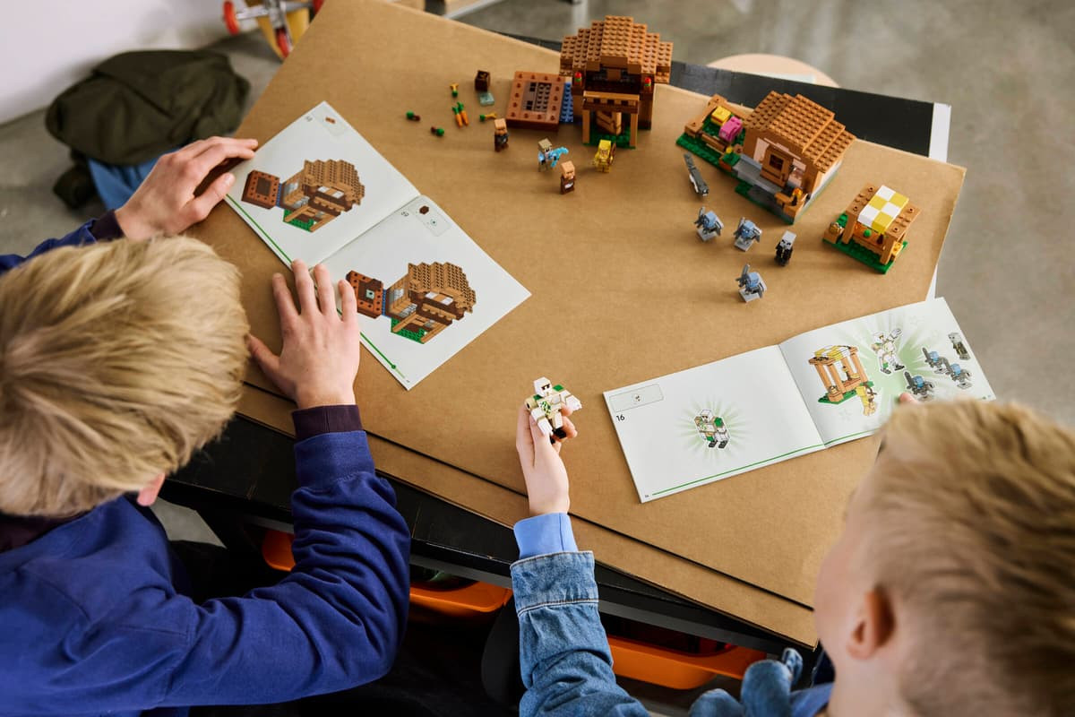 LEGO Minecraft Evoker Village Attack 21596