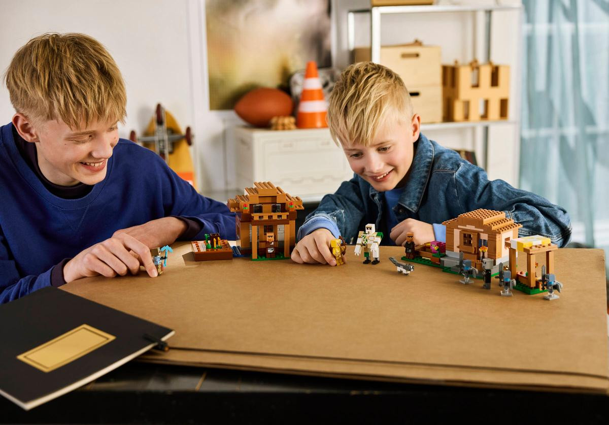 LEGO Minecraft Evoker Village Attack 21596