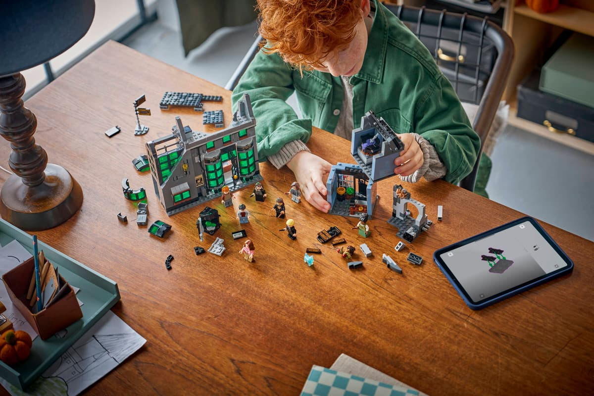 LEGO Harry Potter Knockturn Alley Wizarding Shops 76471