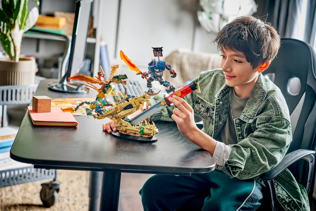 LEGO Ninjago Battle at the Dragon's Blade 71871