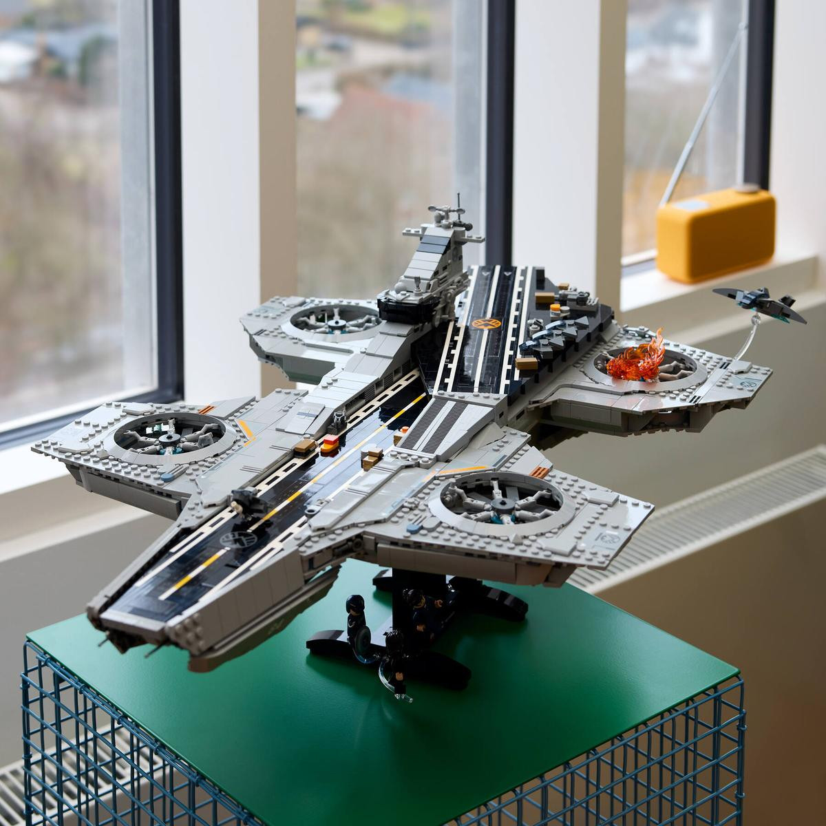 LEGO Marvel S.H.I.E.L.D. Helicarrier 76354