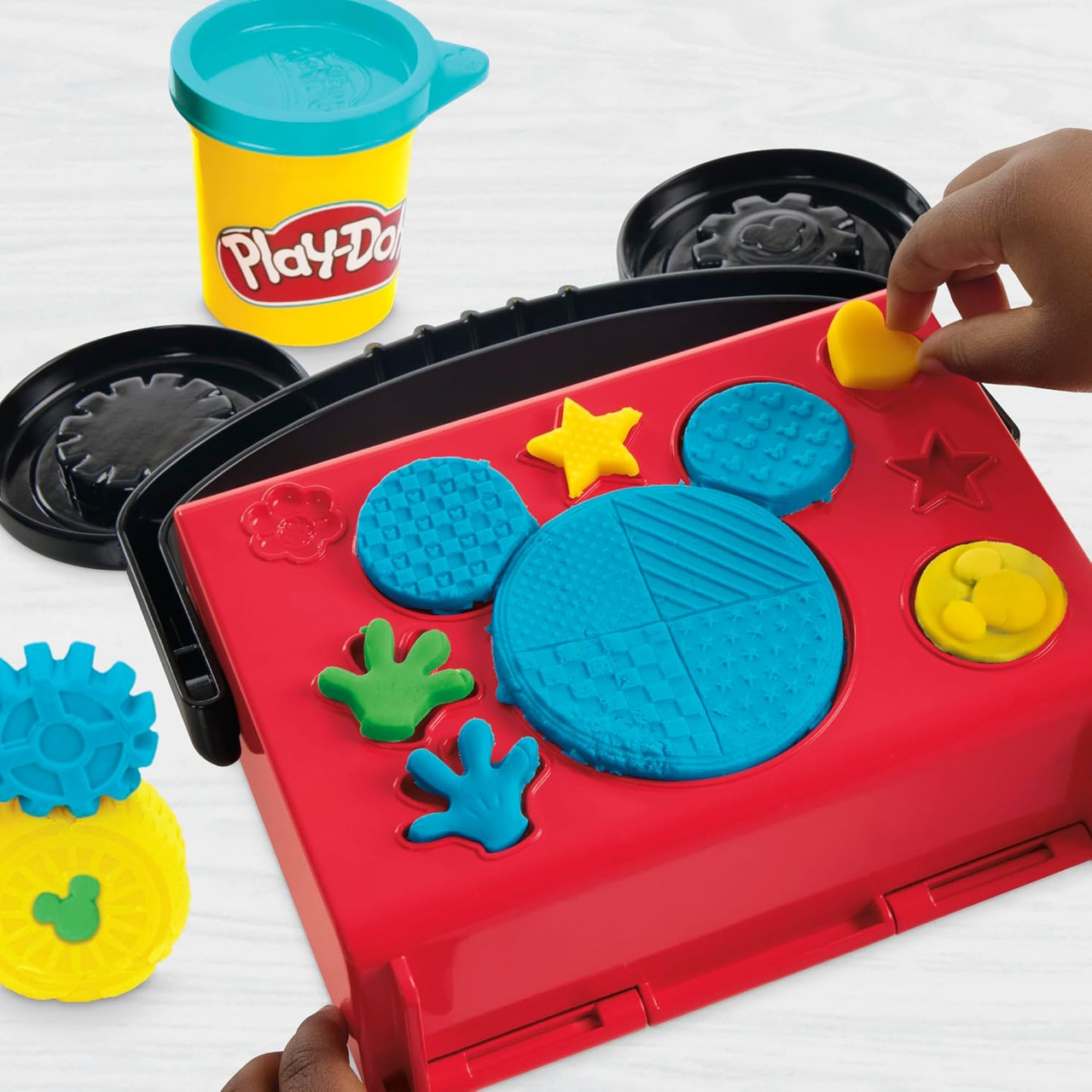 Play-Doh Disney Jr On The Go Garage Playset