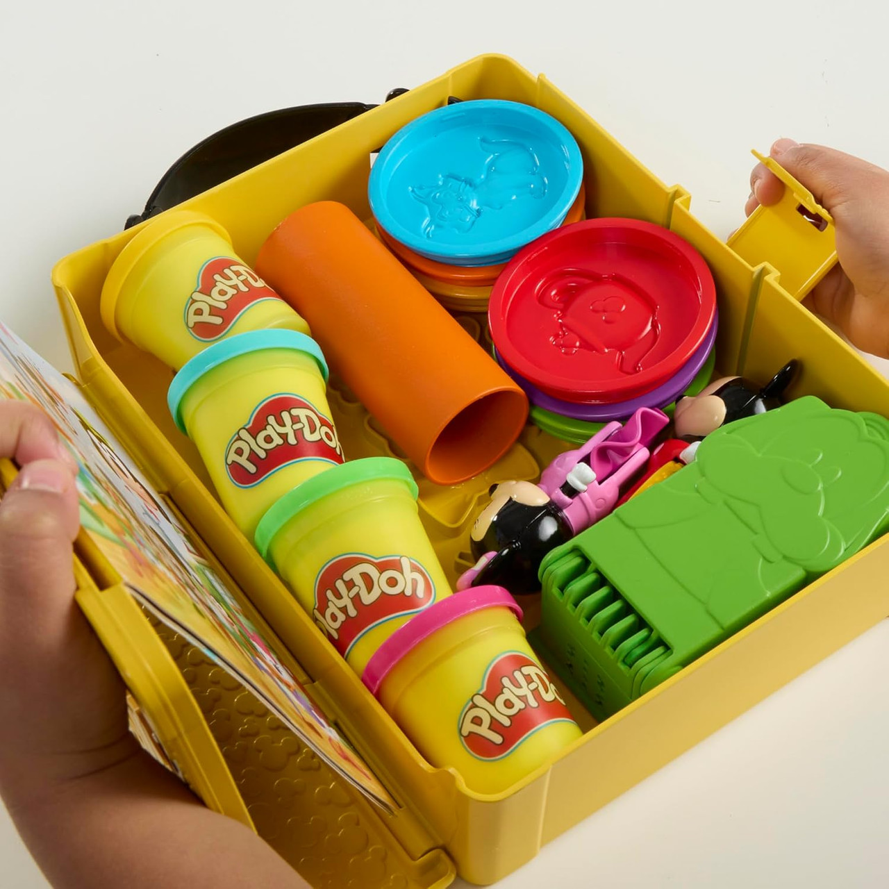 Play-Doh Disney Junior Mickey Mouse Clubhouse Shape a Story Playset