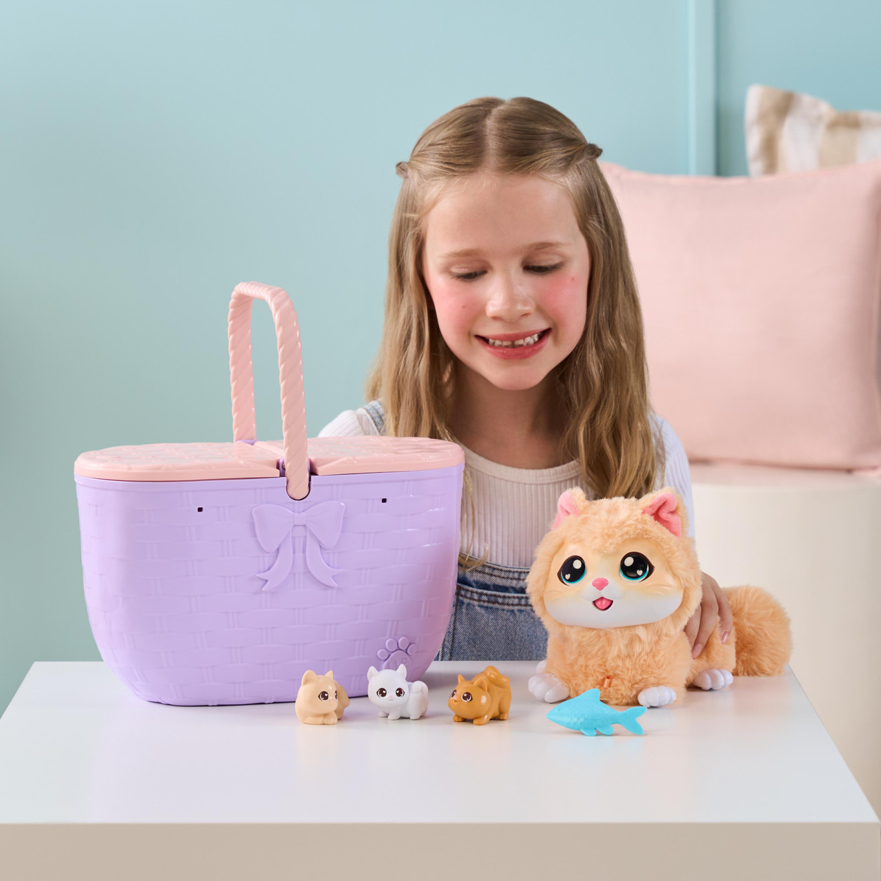 Little Live Pets Mama Surprise Kittens Playset