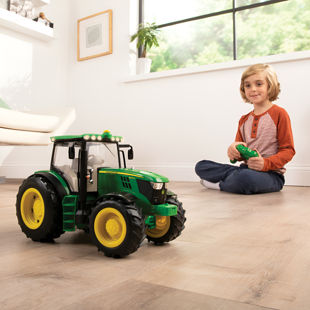 John Deere - 1:16 Big Farm Remote Control Tractor