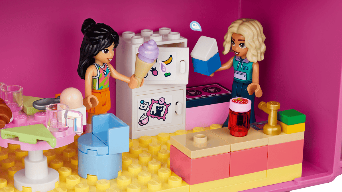 LEGO Friends Creative Dollhouse Suitcase 42697