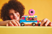 LEGO City Donut Truck 60452 LEGO City Donut Truck 60452