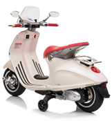 Vespa 946 Scooter 6V - White