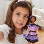 Play-Doh Barbie Fashionista Ruffles Doll Set