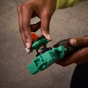 Beyblade X Deluxe String Launcher, Custom Grip &
Top Set
