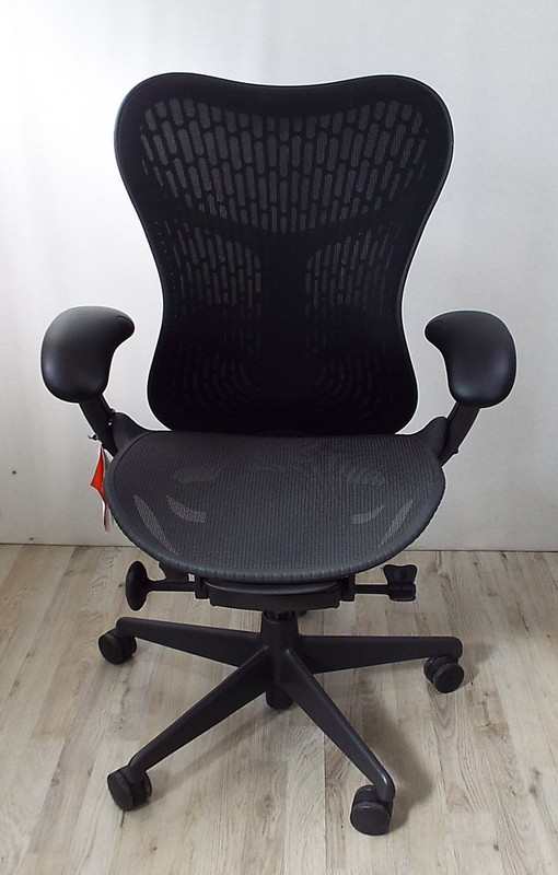 Herman Miller Mirra 2 - Refurbished, fully loaded 