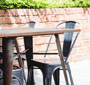 Outdoor seating & furniture