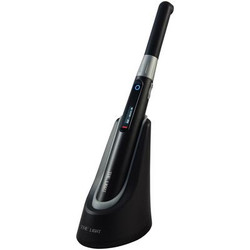 The Light Cordless LED Curing Light - Operatory. 1 handpiece, 1 charger, 1