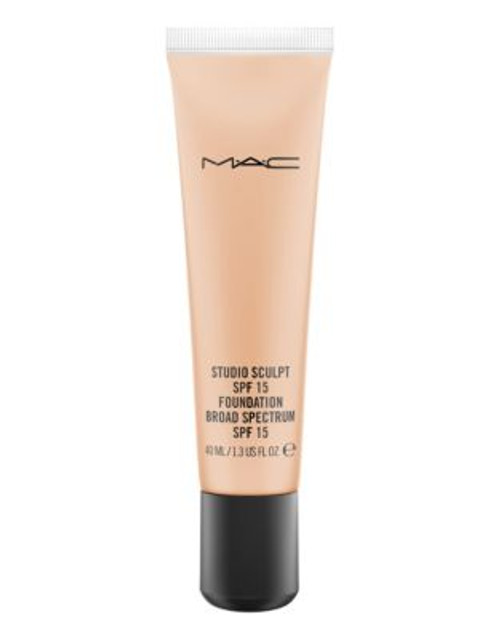 M.A.C Studio Sculpt SPF 15 Foundation - NC35