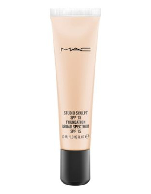 M.A.C Studio Sculpt SPF 15 Foundation - NC15