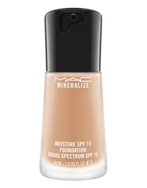 M.A.C Mineralize Moisture Foundation - NC30